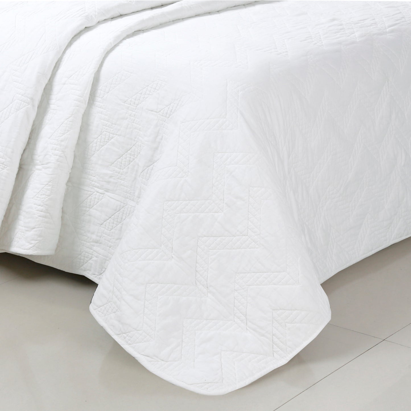 Chevron Zig Zag White Solid Cotton Reversible Quilt Bedding Set