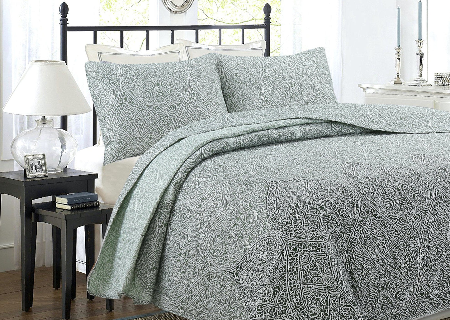 Ombre Leaf Sage Forest Green Medallion 3- Piece Reversible Quilt Bedding Set