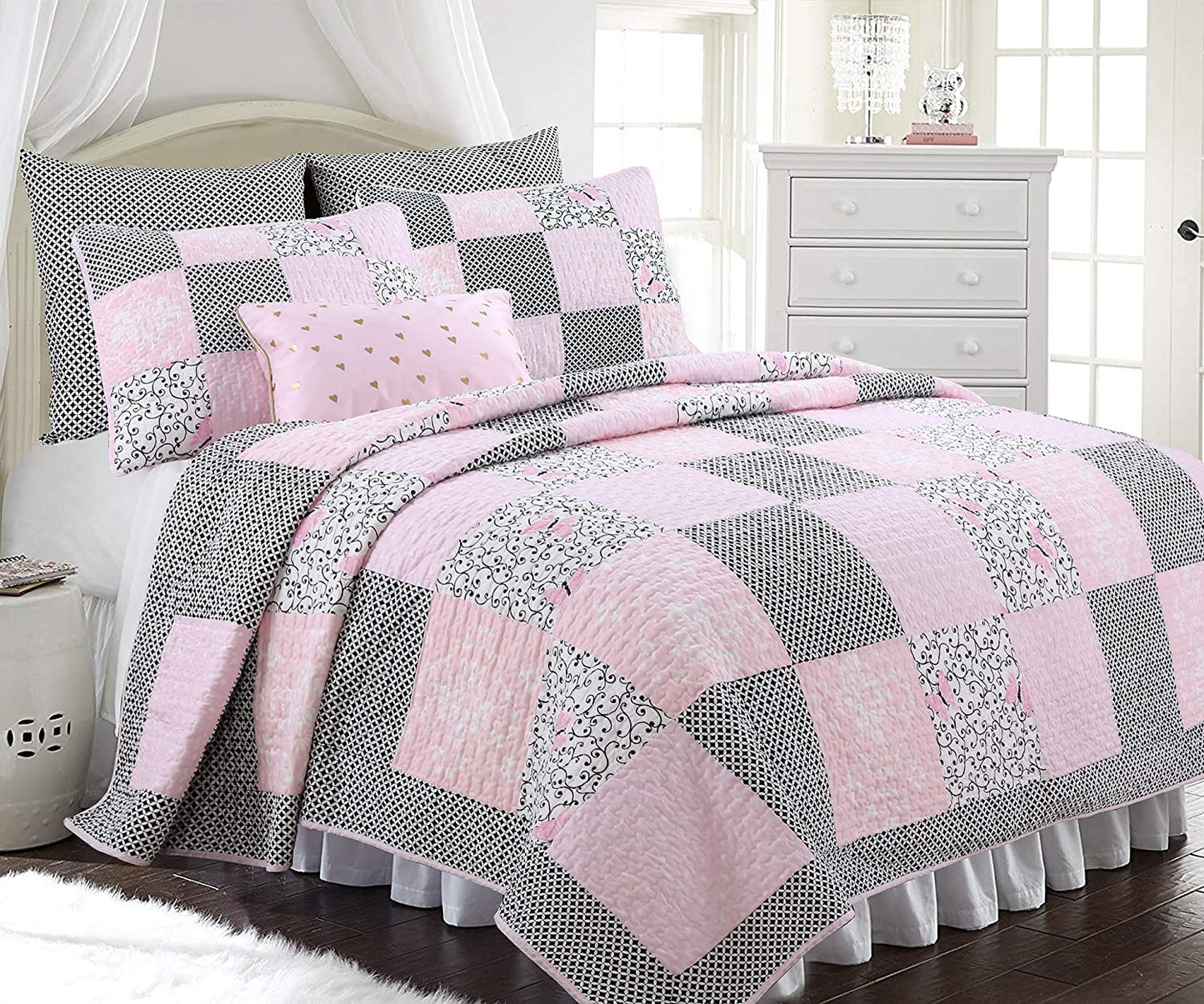 Lovett Real Patchwork Cotton Reversible Quilt Bedding Set