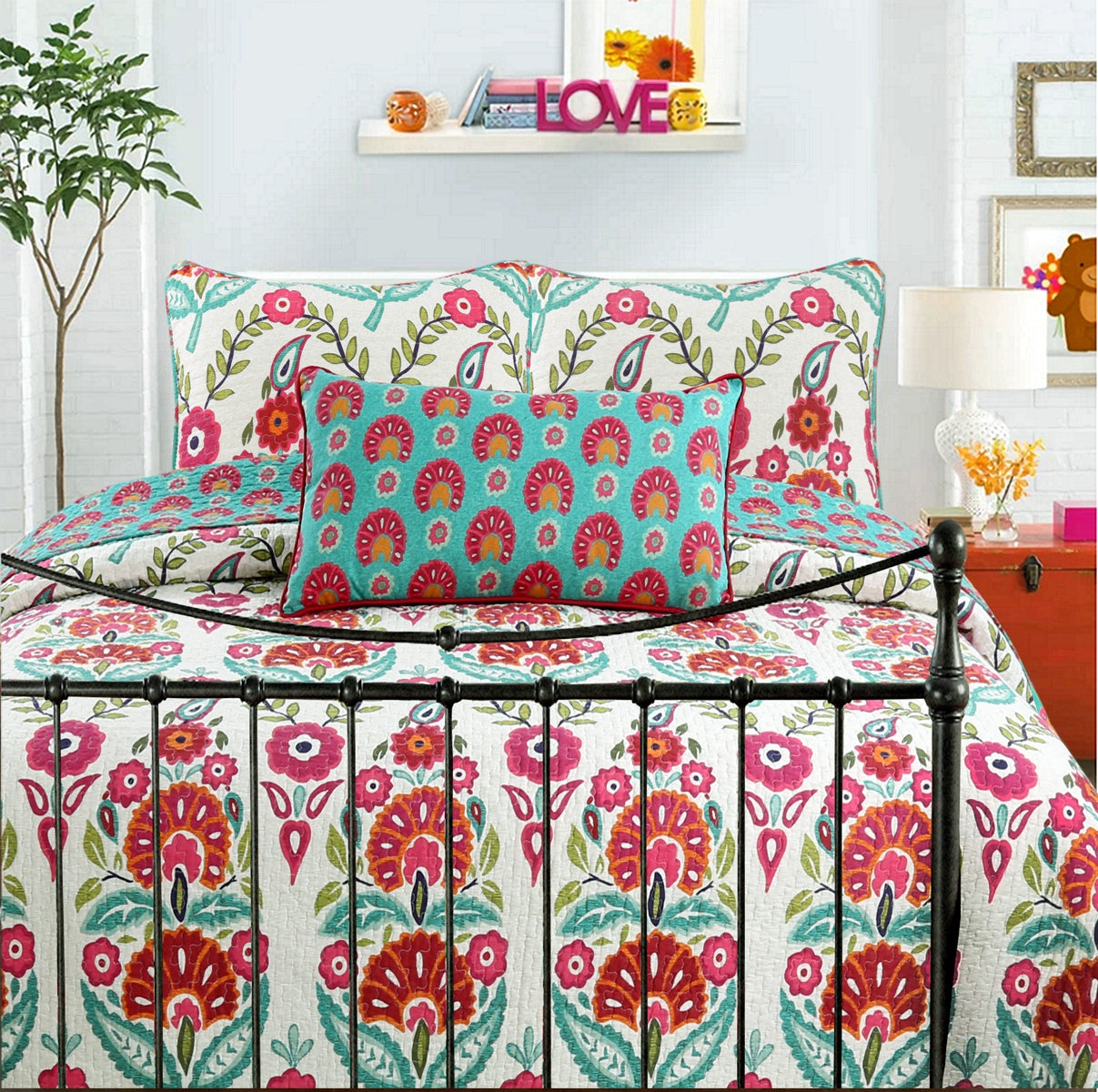 Hitchens Floral Cotton Reversible Quilt Bedding Set