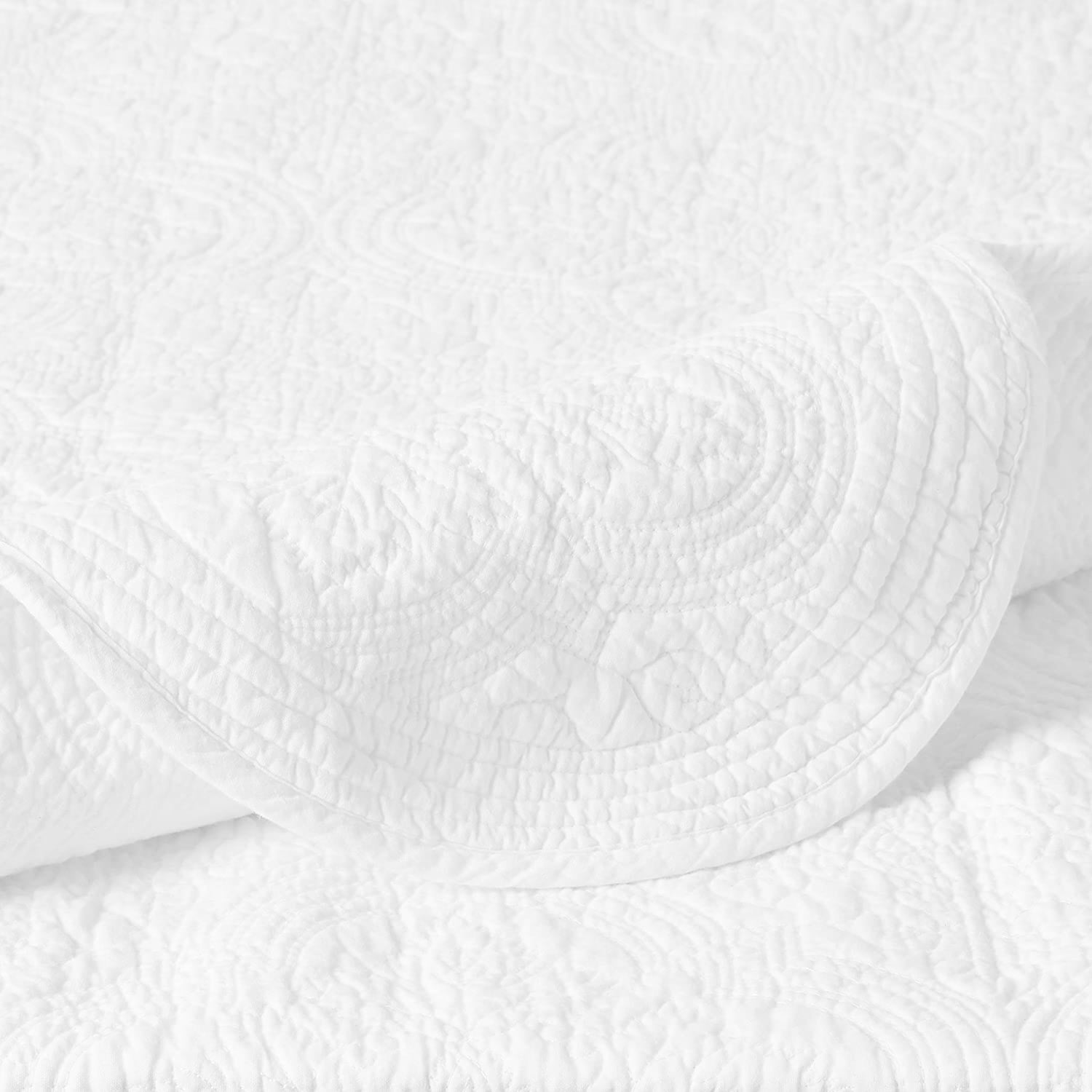Serenity White Victorian Scalloped Medallion Floral Pure Solid Cotton  Reversible Quilt Bedding Set
