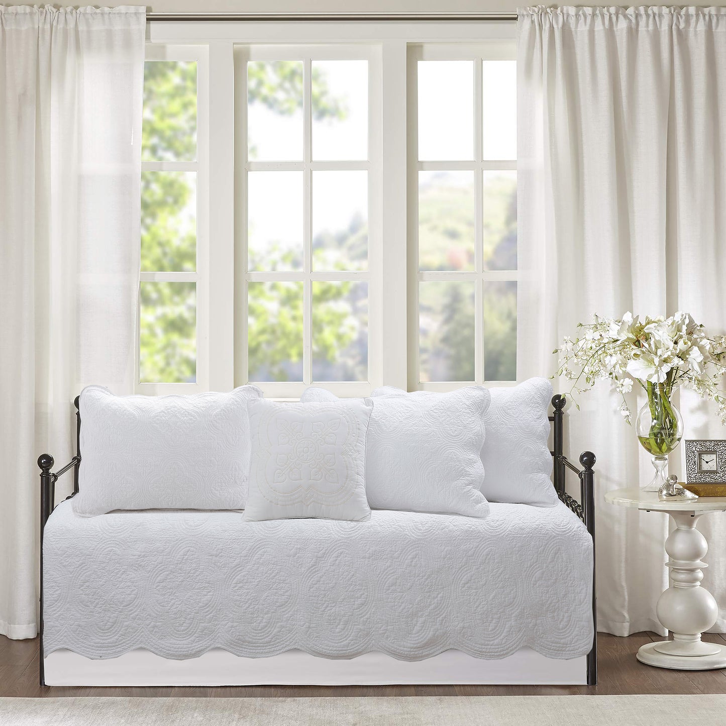 Serenity White Victorian Scalloped Medallion Floral Pure Solid Cotton Reversible Quilt Bedding Set