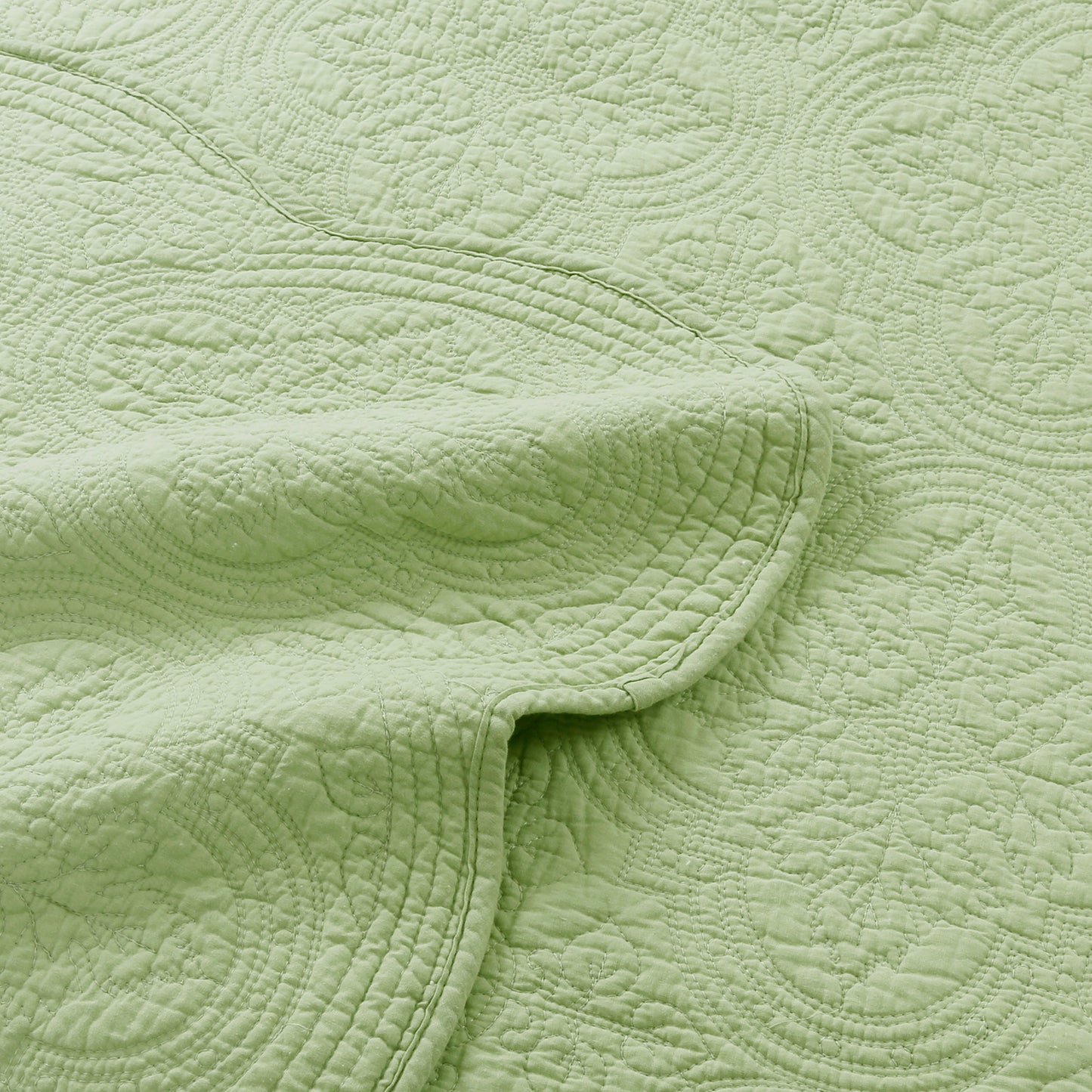 Serenity Green Victorian Scalloped Medallion Floral Pure Solid Cotton Reversible Quilt Bedding Set