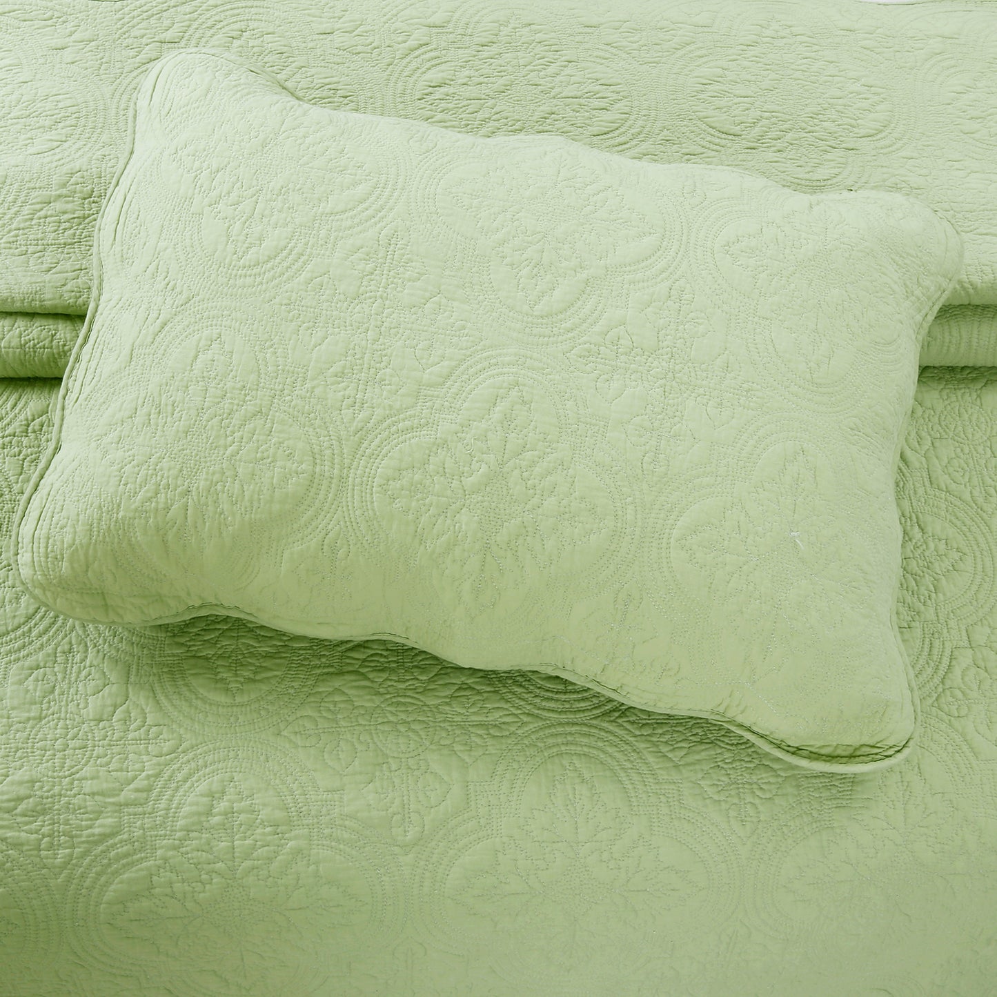 Serenity Green Victorian Scalloped Medallion Floral Pure Solid Cotton Reversible Quilt Bedding Set