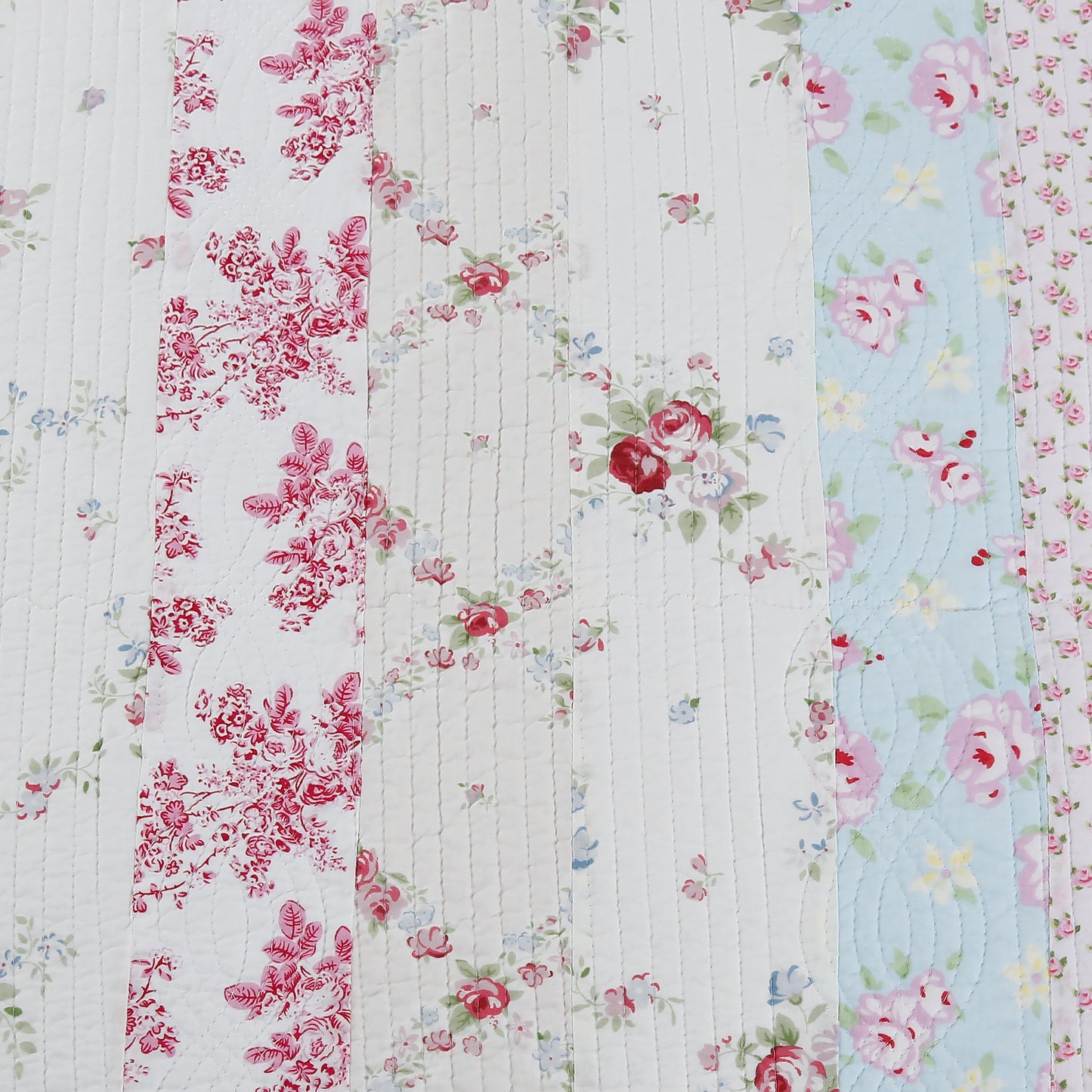 Wild Rose Enchantment Floral Bloom Garden Stripe Real Patchwork Reversible Quilt Bedding Set