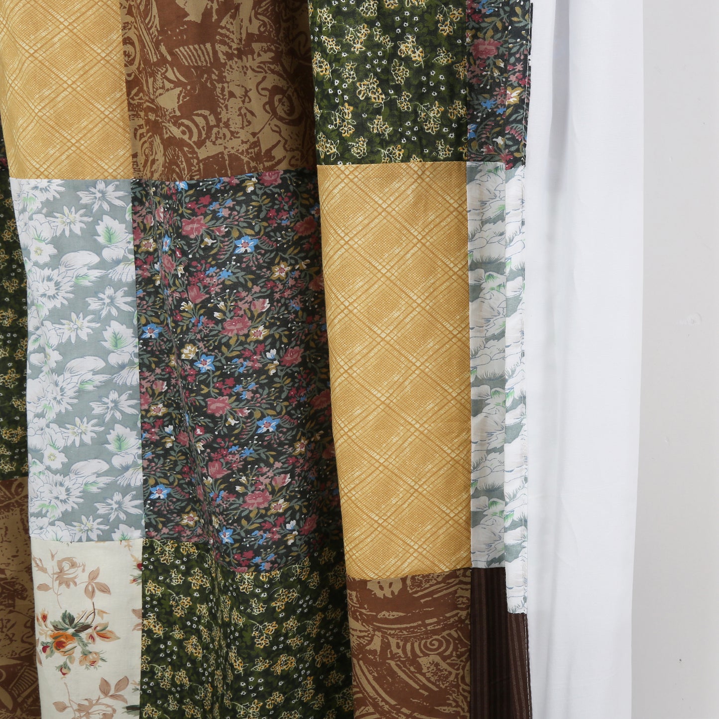 Huitt Country Farmhouse Vintage Floral Real Patchwork Cotton 3-Piece Reversible Quilt Bedding Set