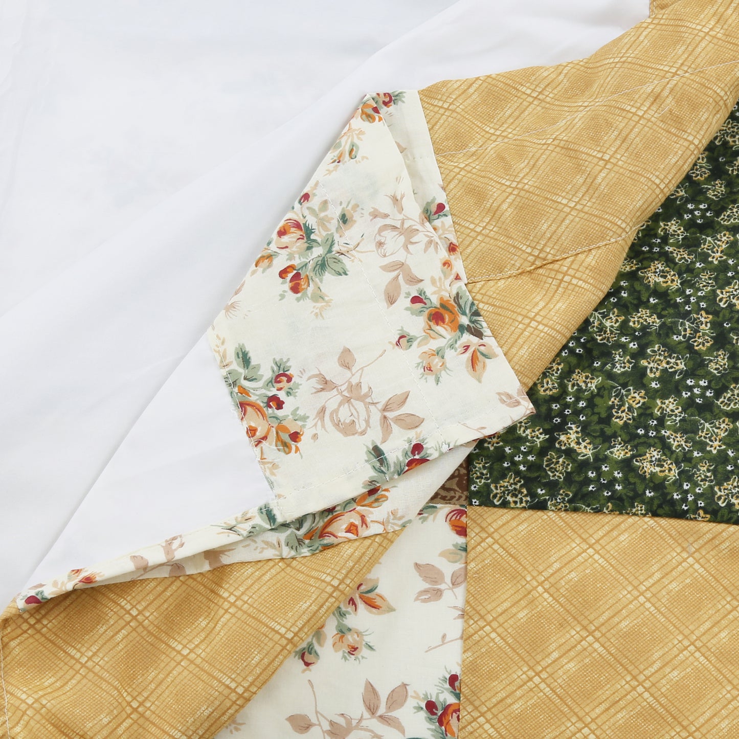 Huitt Country Farmhouse Vintage Floral Real Patchwork Cotton 3-Piece Reversible Quilt Bedding Set