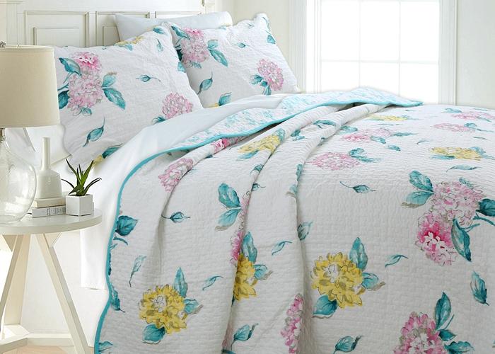 Lowe Floral Scalloped 3-Piece Cotton Reversible Quilt Bedding Set