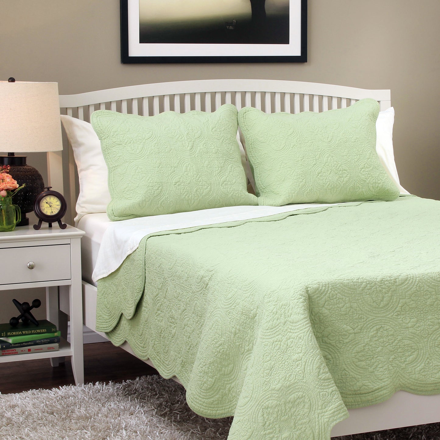 Serenity Green Victorian Scalloped Medallion Floral Pure Solid Cotton Reversible Quilt Bedding Set